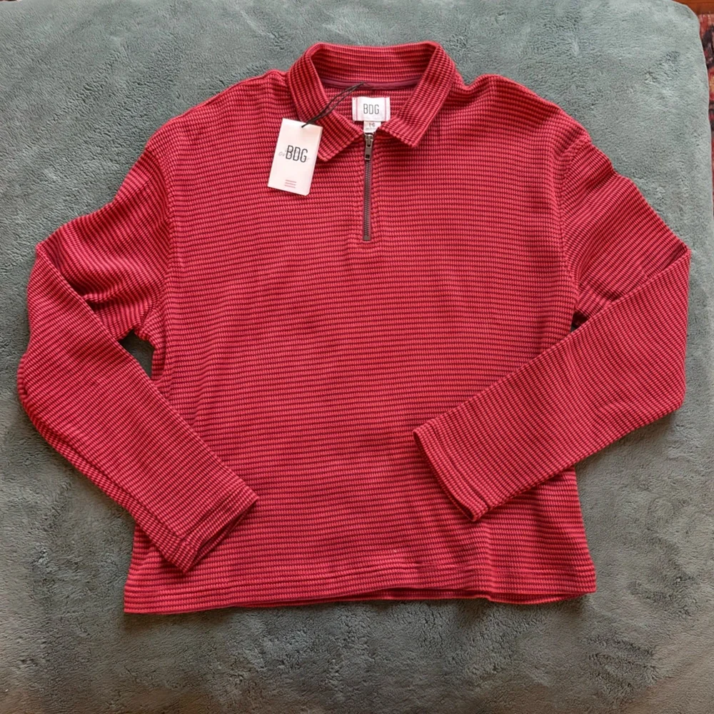 UO Red Striped Quarter-Zip Polo - Picture 1 of 2